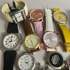 Assorted Watches Used Not Working For Parts Or Pieces lot 12