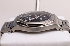 Girard-Perregaux Laureato Men’s Black Watch – 81010-11-634-11A