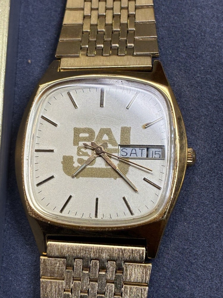 Helbros Quartz Men’s Dress Day/Date Analog Watch Gold Bracelet White Dial Box