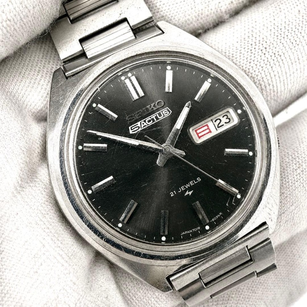 Seiko 5 Actus 7019-8010 1976 Automatic Black Dial Watch