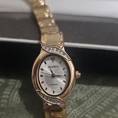 Elgin Diamond Women’s Quartz Oval Gold-Tone Bracelet Watch Silver Dial Box