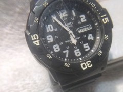 Casio Quartz Watch MRW-200H Day Date WR 10BAR Rot Bezel New Bat Works Great 1