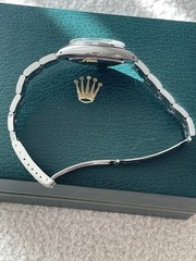 Rolex Date 1500 34mm silver sigma dial 1970s with box