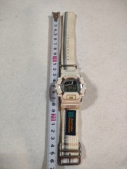 23 CASIO G-SHOCK wristwatch in operation DW-9500