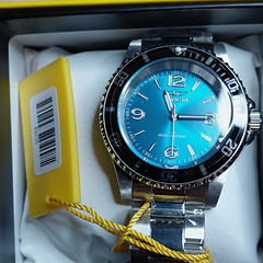Invicta Pro Diver Men’s Quartz Watch, Blue Dial, SS Bracelet, WR 50M, Box