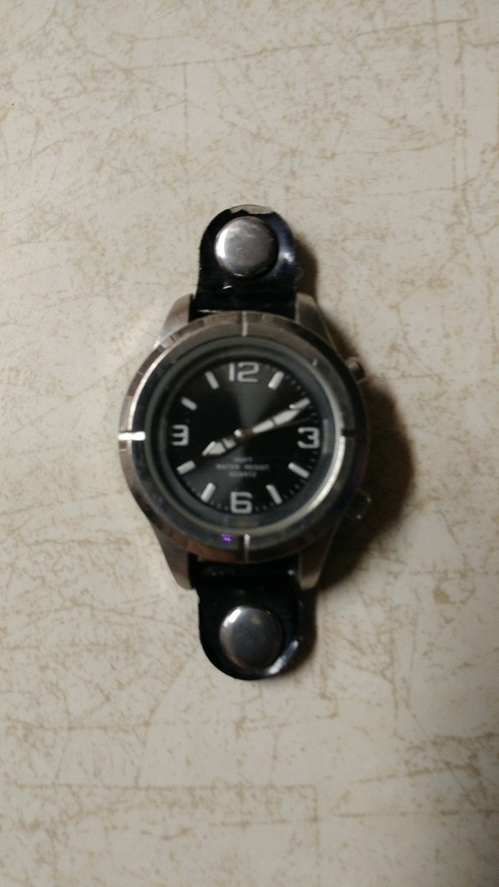 Light Up Quartz Mens Athletic Works Watch Runs Great AW160BD Free Shipping