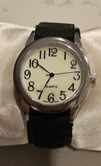 Watch Quartz Men’s Woman’s Dial Glow -In- The- Dark Watch Narrow Band