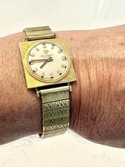 JULES JURGENSEN 18K SOLID GOLD MENS WATCH 18K GOLD LUG PINS PRISTINE COND.