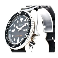 Seiko SKX007J Automatic Diver 200m Men Stainless Steel Black Day Date Rubber