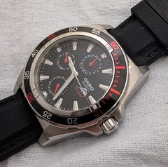 Casio Duro MDV-300-1AVDF Marlin Chronograph 200m Dive Watch MDV 300 Hard to Find