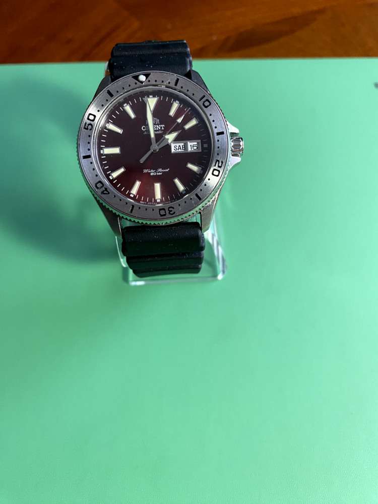 ORIENT AUTOMATIC F692-UAA0 RARE RED DIAL GORGEOUS ACCURATE NEW RUBBER STRAP