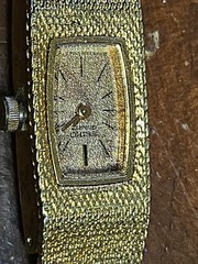 Vintage Seiko 1320-5039 Ladies Quartz Watch Gold Tone Stretch Band Untested