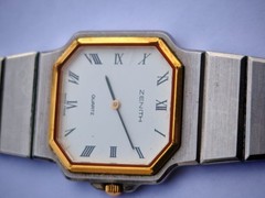 VINTAGE RARE ZENITH WATCH QUARTZ NOT WORKING FOR REPAIR OR PARTS CASE 28MM
