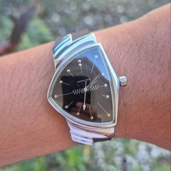 Rare Hamilton Ventura H244110 Quartz Black Dial Men’s Swiss Watch Vintage Dress