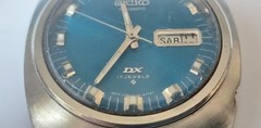 Seiko DX Watch Sunburst Blue Automatic Calendar Model 17 Jewel 6106 – 8439 Runs
