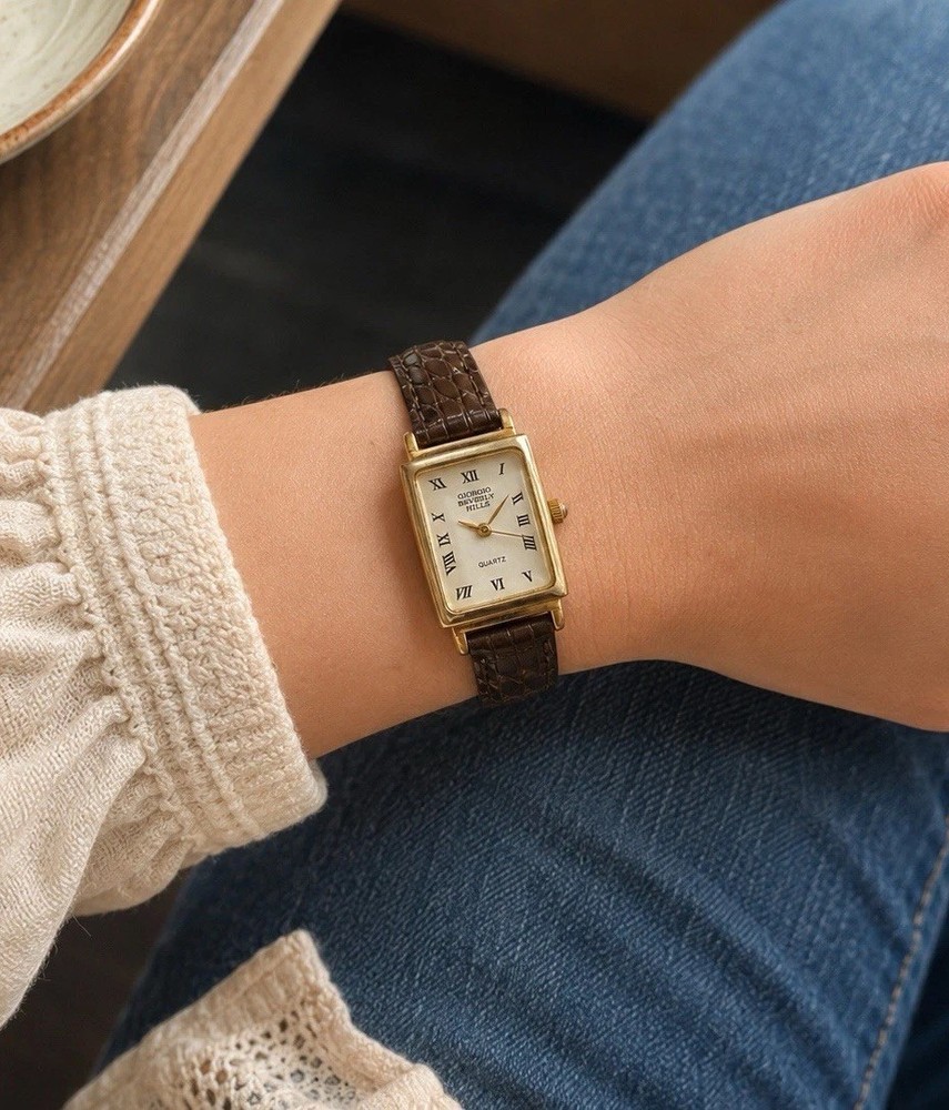 😍 RUNS GREAT! Clean Vintage 1980s GIORGIO BEVERLY HILLS Roman Quartz Tank Watch