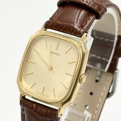 Vintage Seiko Quartz 5P31 Gold Tone Square Textured Dial New Leather Strap