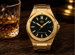 Nova Christian Chosen Custom Watch Black Dial Gold Tone Bracelet Date