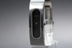 [Near MINT] GUCCI 2400S 14mm Black Dial Bangle Quartz Women’s Watch from JAPAN