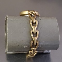 GUESS Watch Women’s Vintage Gold Tone Analog Quartz 1996 Japan 5.5 inch 24 mm