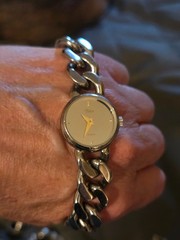 Vintage Timex Watch Women 18mm Gold Tone Chunky Chain, 7 &5/8 Band Needs Battery