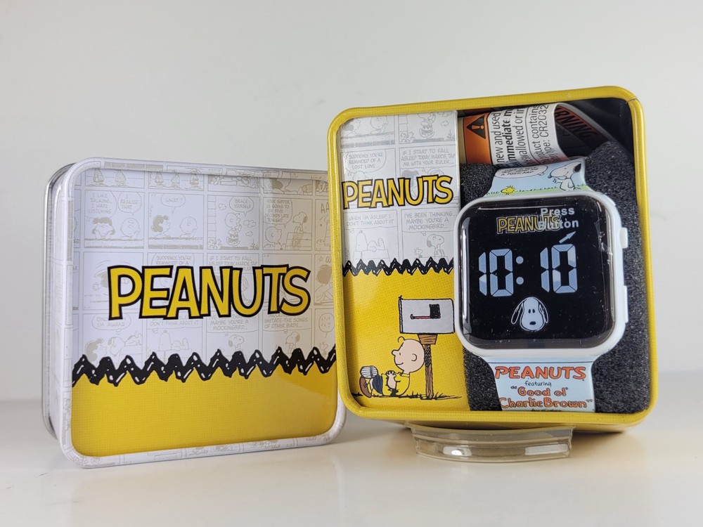 Watch – Peanuts Snoopy Wristwatch Digital Touchscreen LED Light NEW Kids Youth