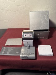‘NEW’ Nike WA0054 ‘DUAL TIME ZONE’ White Analog Watch With Batteries Working