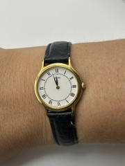 Vintage 1998 Seiko Quartz Dress Watch Gold Tone White Roman Dial V700 Working