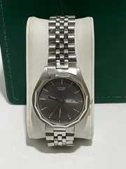 Citizen Quartz Day Date Vintage Men’s Watch Octagonal Case Gray Dial Japan