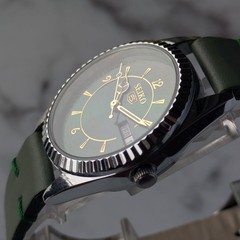 SEIKO 1980-1989 35 mm Used Watch Automatic Green Dial Men Analog Display