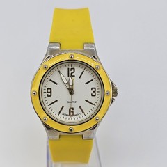 36MM Women’s Watch White Dial Yellow Plastic Bands New Battery