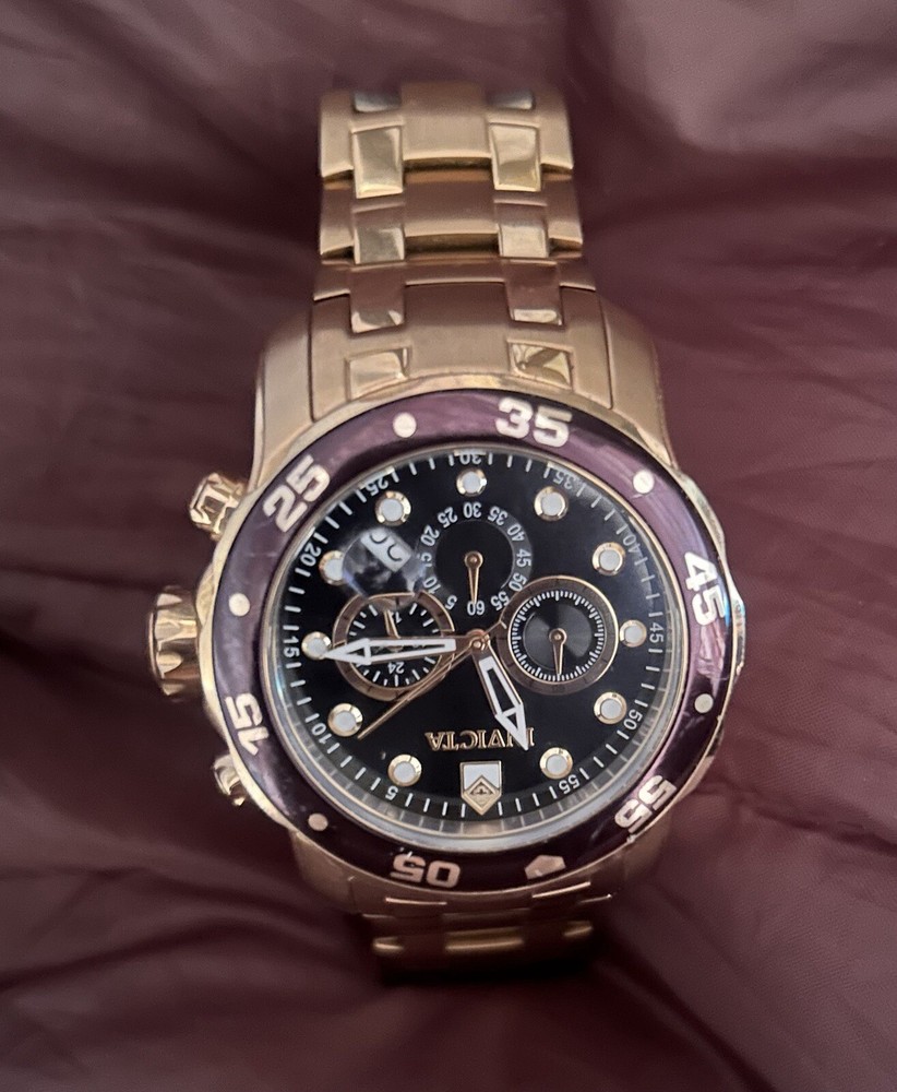Invicta 30024 Men’s Pro Diver Quartz Watch Stainless Steel Strap – Gold