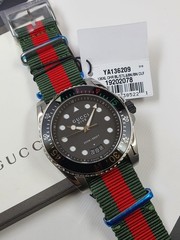 Gucci Dive YA136209 Men’s Black Dial Quartz Watch Green Red Nylon Strap