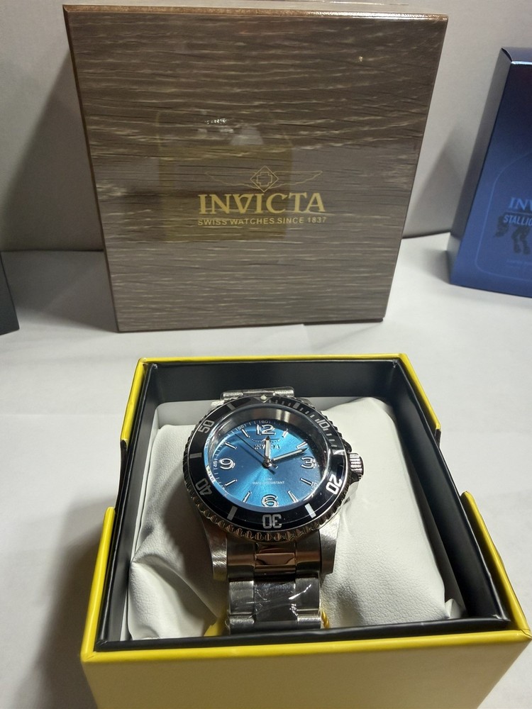 Invicta Specialty Velario 69726 41mm Light Blue Dial Stainless Steel Men’s Watch