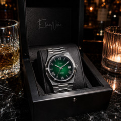 Custom Élan Noir Série I Silver/Emerald 39mm Auto NH35 Sapphire Steel Watch