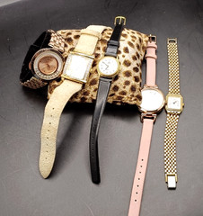 Job Lot Bundle of 5x Ladies Gold Tone Quartz Watches Inc AVIA UNTESTED LOT F