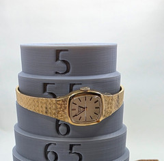 Vintage (5/80) Seiko Quartz Ladies Watch Gold Tone Champagne Dial New Battery