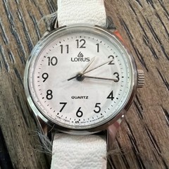 Women’s Vintage LORUS Classic 21mm Silver Tone Watch Leather Band V232-0070