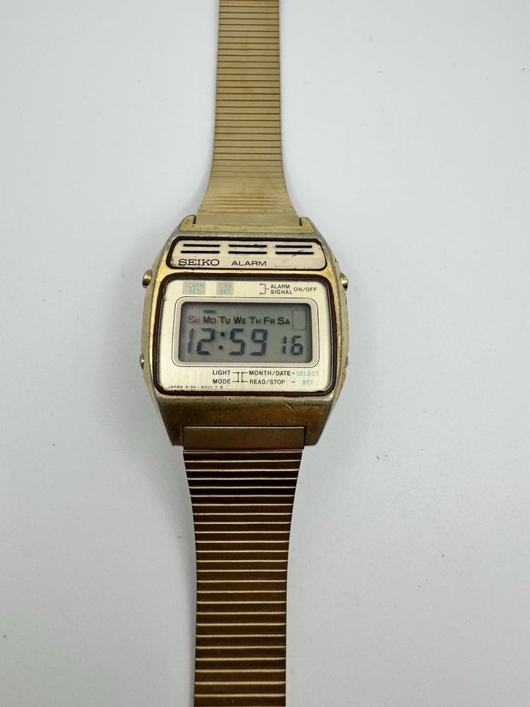 Vintage 1970s Seiko A134-5000 Gold Tone Digital Quartz LCD Alarm Watch