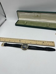 Lot Of 2 Gucci Watches Men & Woman Original Buckles In Booth Swiss Made