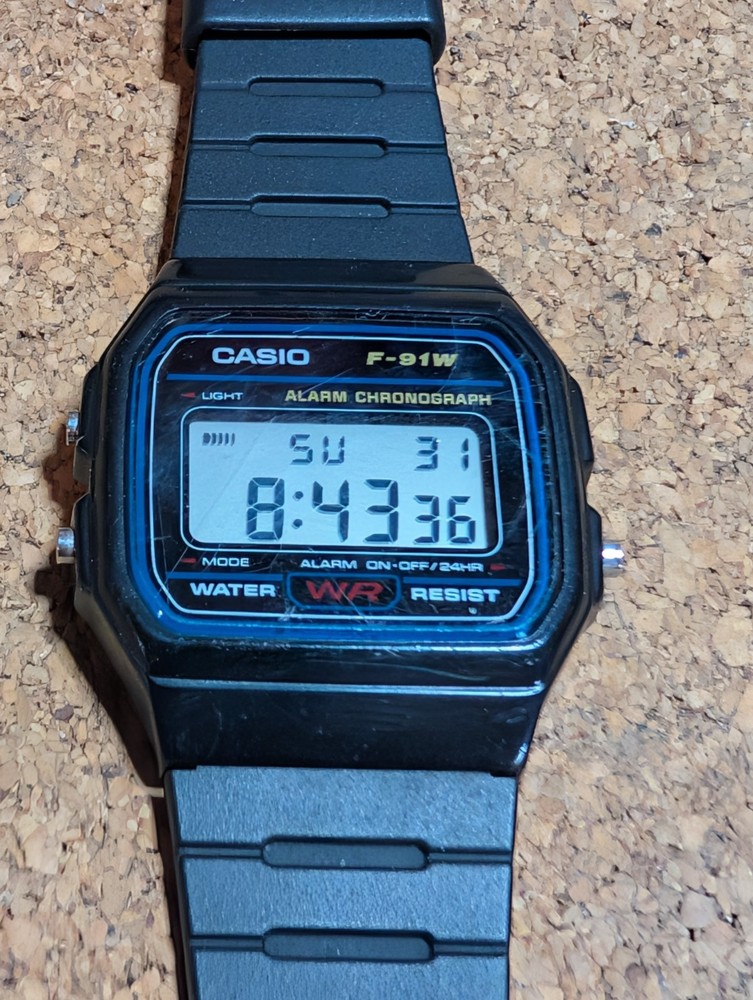 Vintage Casio F-91W Digital Quartz Watch 593 Alarm & Chronograph – Used