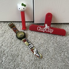 LOT OF 3 – Original Chip Clip, Hello Kitty Pez, 1997 Burger King Jurassic Watch