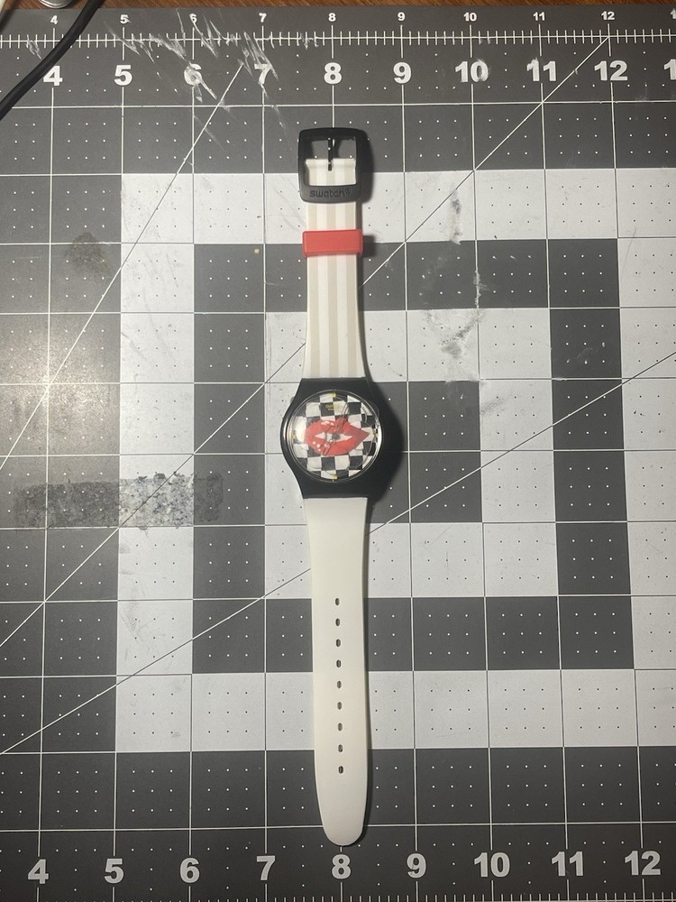 Swatch Puzzle Motion Disco Vibe Swiss Quartz Wristwatch SUPB100. Working. Used