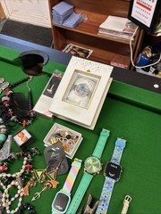 Job Lot Off Junk Jewellery And Watches Spares Repair Unsorted