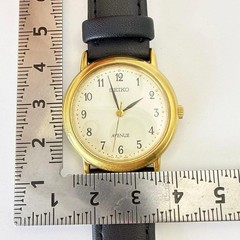 Working condition Seiko Avenue quartz ladies’ watch, gold, new strap.
