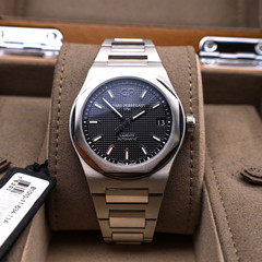 Girard-Perregaux Laureato Men’s Black Watch – 81010-11-634-11A