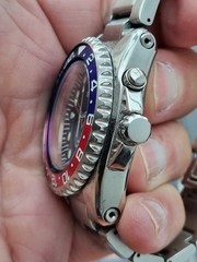 Seiko ska Scuba Divers 200m Kinetic Prospex SKA369 5M62 in Red Blue