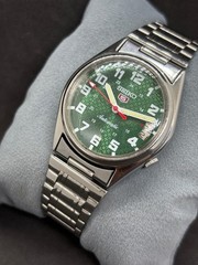 Vintage Refurbished Seiko 5 Automatic Day/Date Japan Made Men’s Wrist Watch