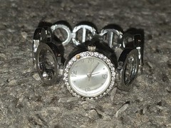 FMD Womens Watch 20mm Silver Tone Crystals FMDJSET0654 New Battery 7.5″
