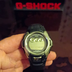 Casio G-SHOCK Digital Quartz Watch 200m Shock-Resistant Black Resin Band